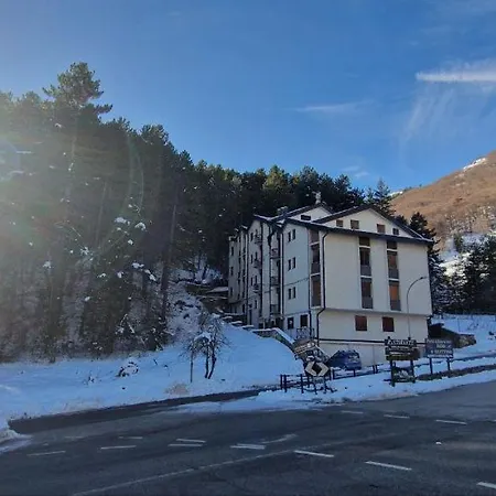 Rifugio Dei Pini רוקרזו